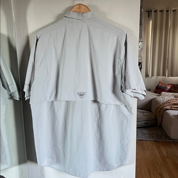 Columbia Men's Light Gray Button Down Shirt - Picture 3 of 3